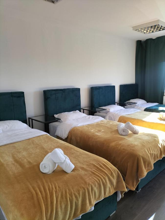 Swit Hotel *
